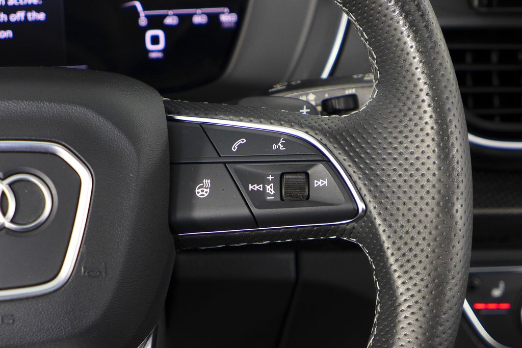 Thumbnail: 2022 Audi SQ5 - 28