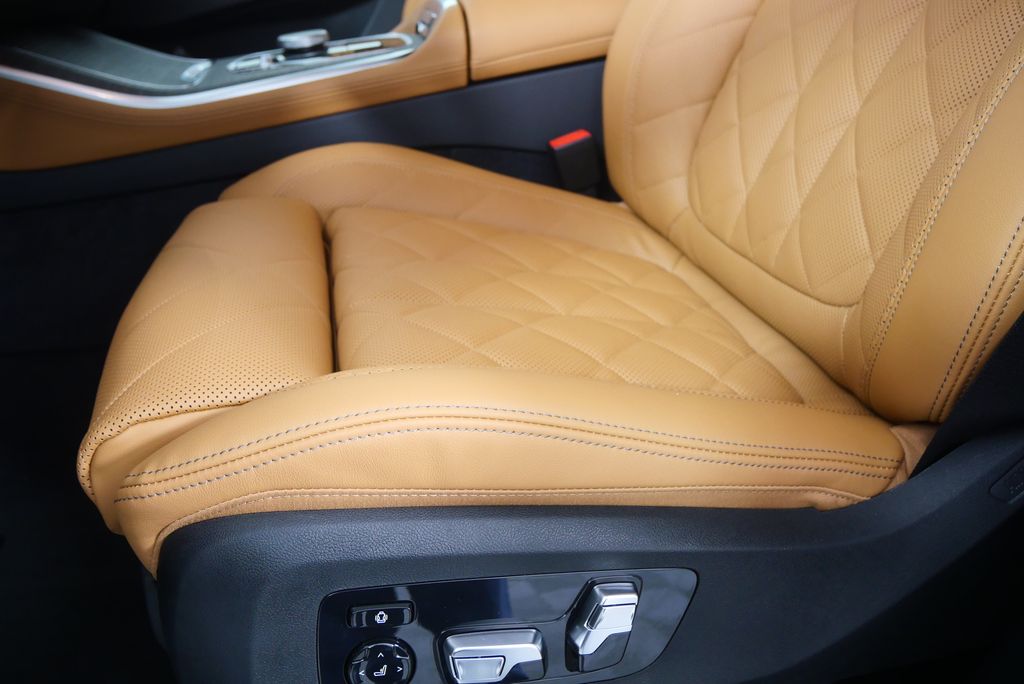 Thumbnail: 2026 BMW X5 - 10