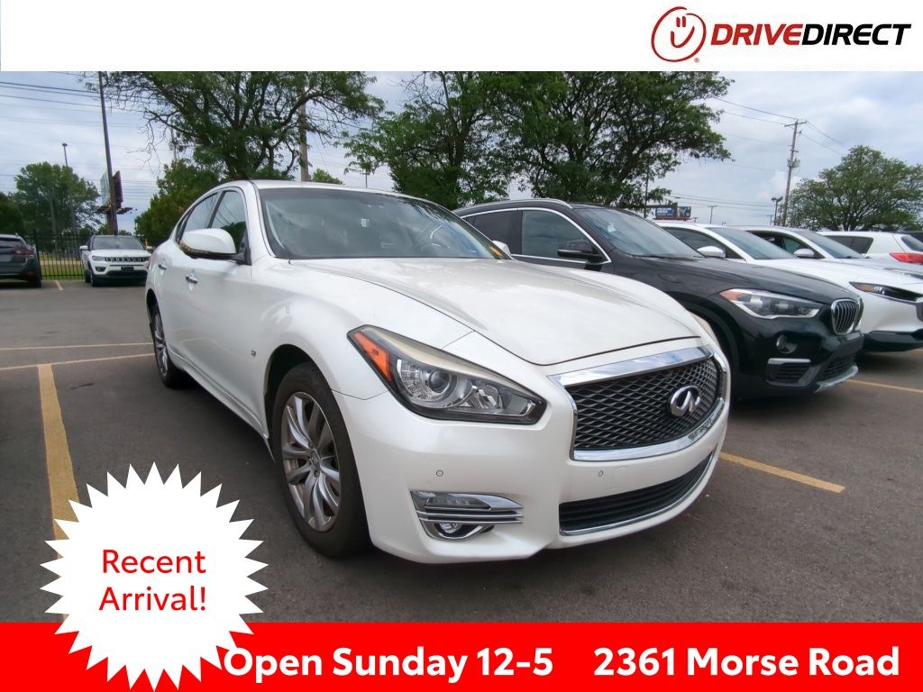 2016 INFINITI Q70 3.7 AWD