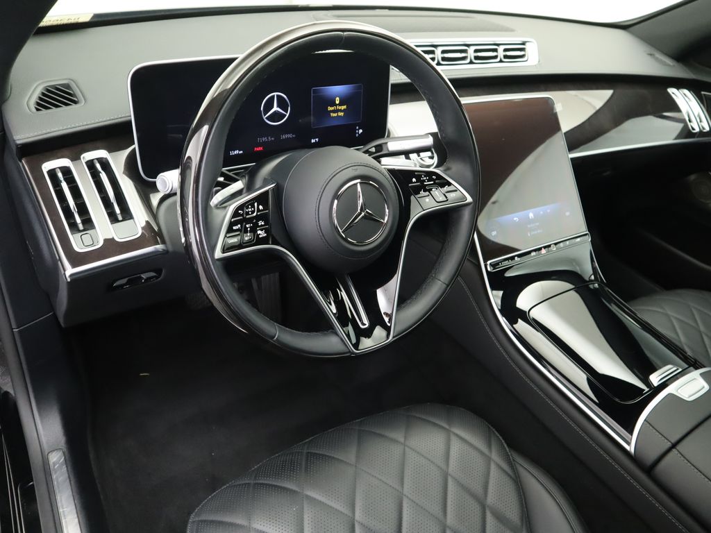 Thumbnail: 2024 Mercedes-Benz S-Class - 9