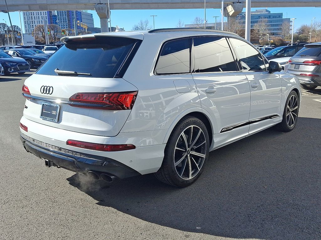 Thumbnail: 2023 Audi SQ7 - 4