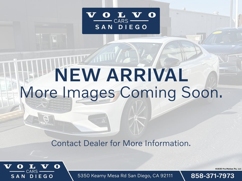 2021 Volvo S60 T5 Momentum FWD