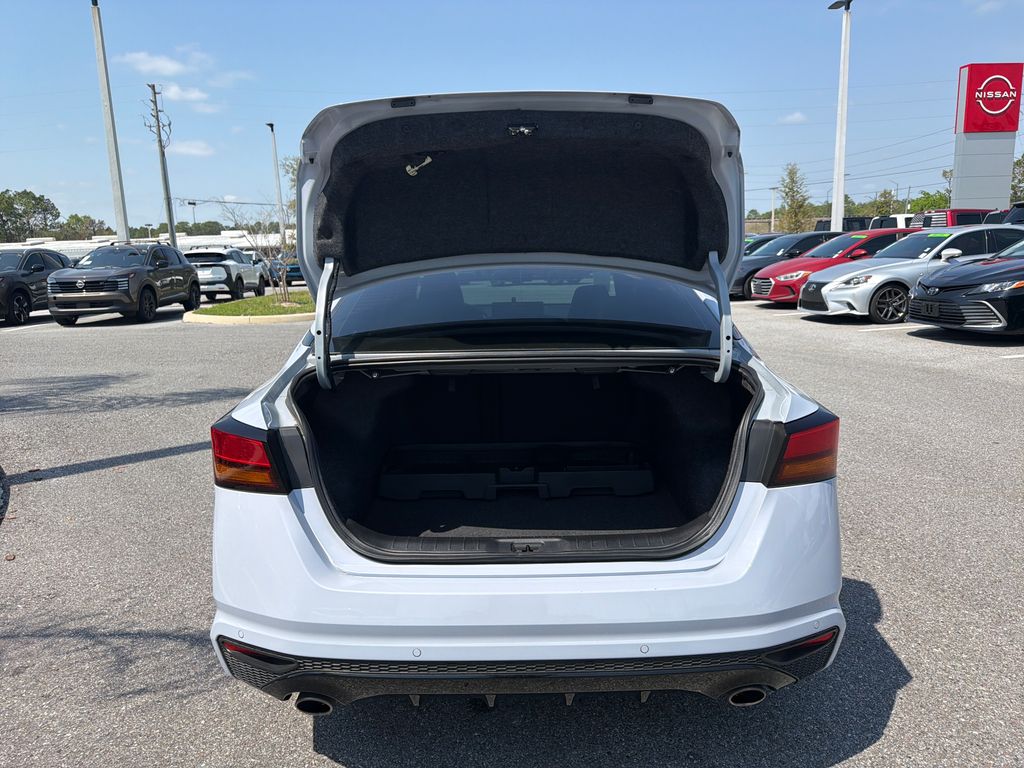 Used 2024 Nissan Altima 2.5 SR 4D Sedan