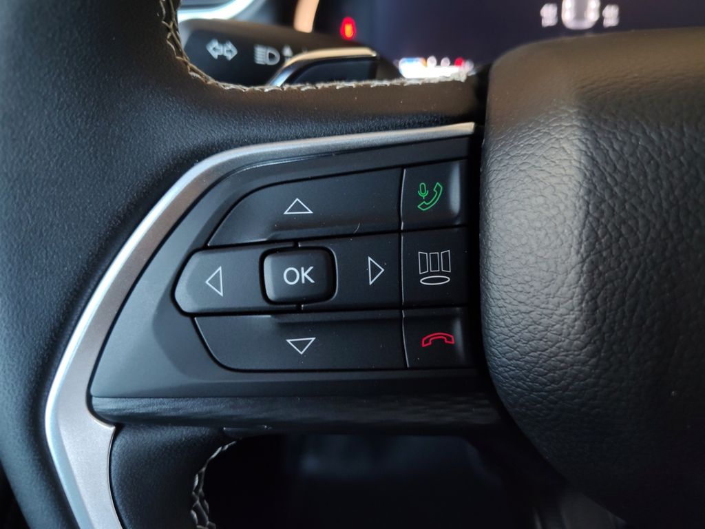 New Car 2025 Jeep Grand Cherokee  Laredo For Sale Under $35,000 In Austin, Texas