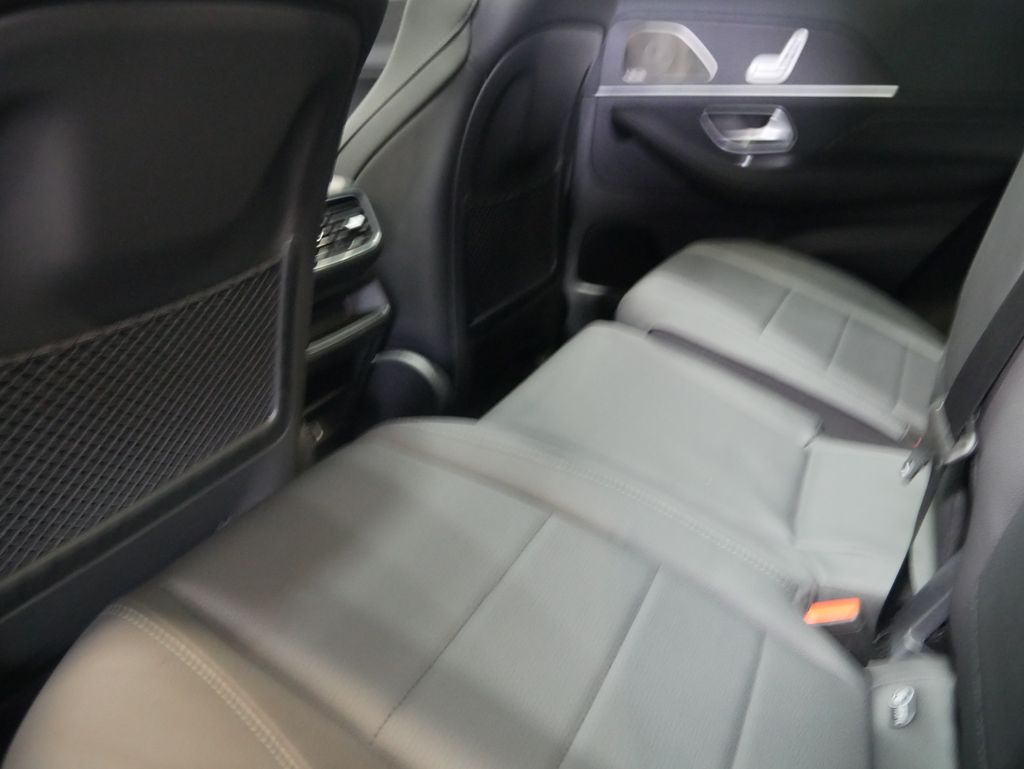 Thumbnail: 2026 Mercedes-Benz GLE - 24