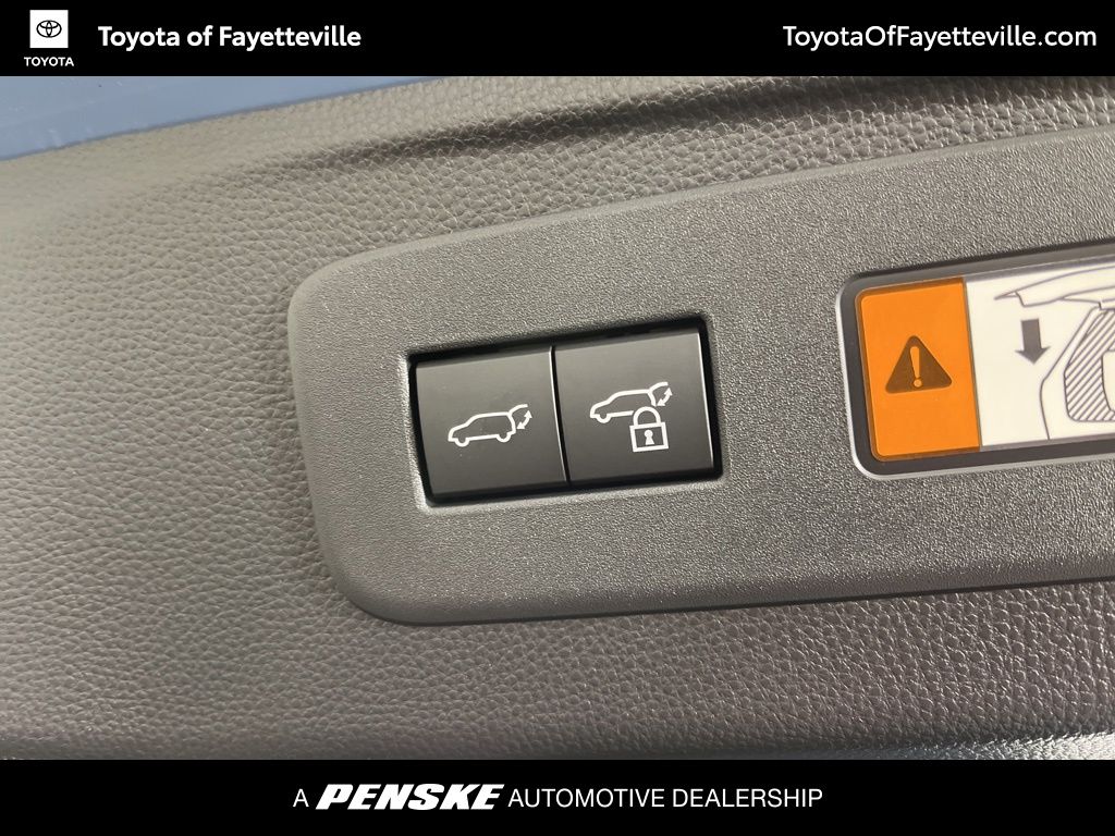 Thumbnail: 2025 Toyota Land Cruiser - 12