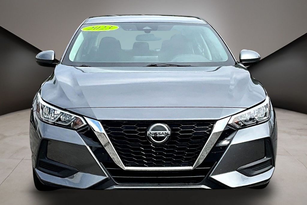 Photo 2 of 2023 Nissan Sentra SV