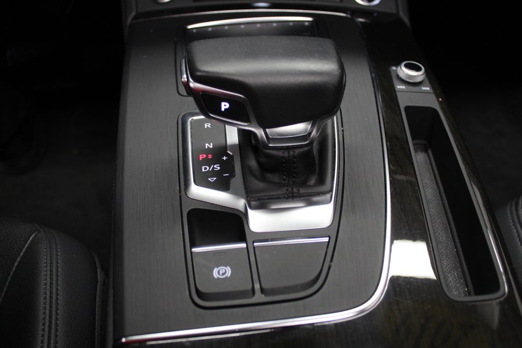 Thumbnail: 2019 Audi Q5 - 14