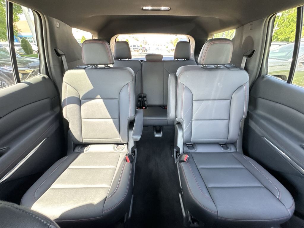 Used 2026 Chevrolet Traverse SUV