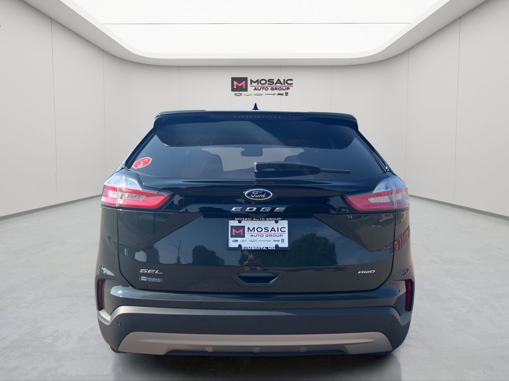 2023 Ford Edge