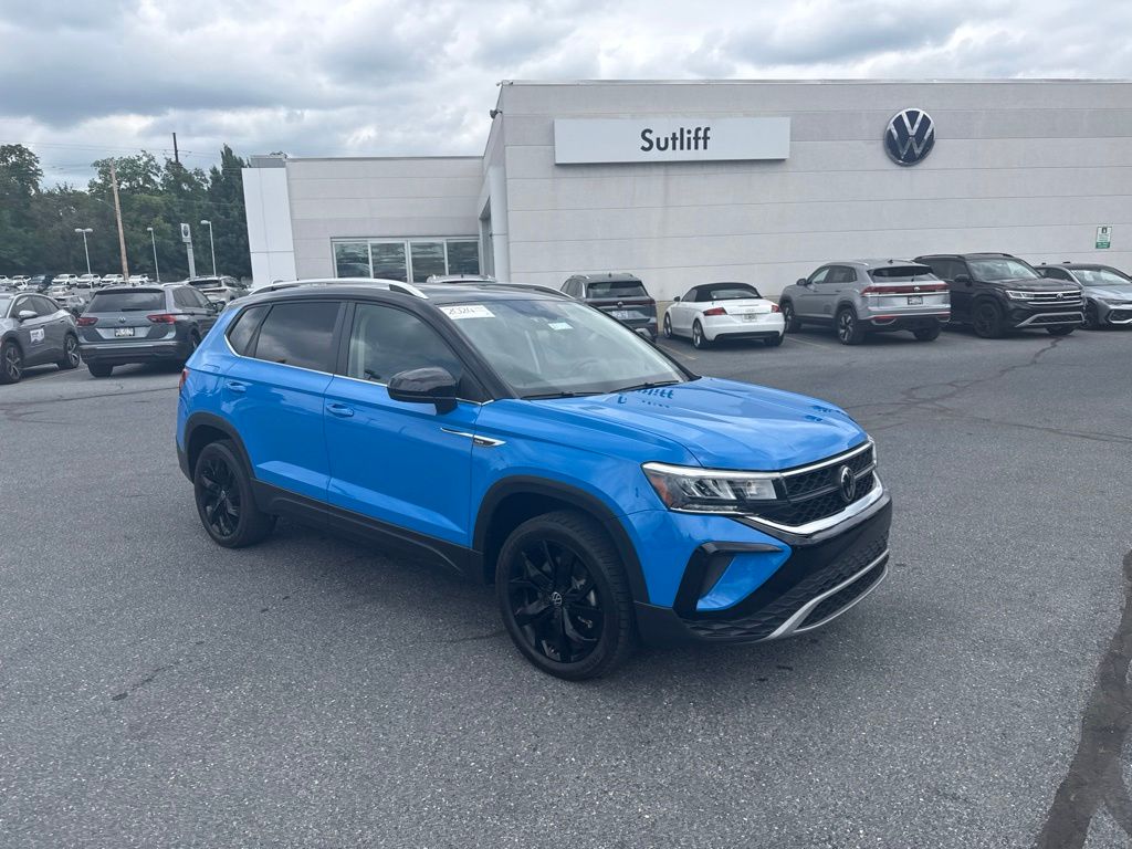 2024 Volkswagen Taos 1.5T SE Blue at Subaru and VW of Moon Township