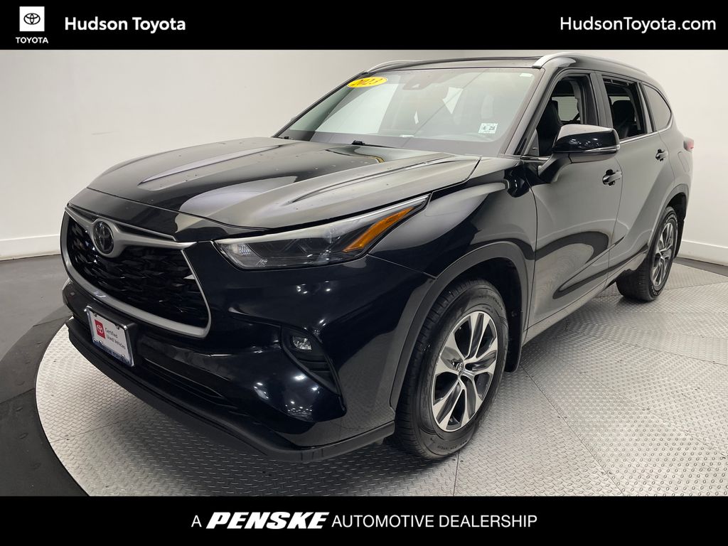 2023 Toyota Highlander XLE -
                Jersey City, NJ