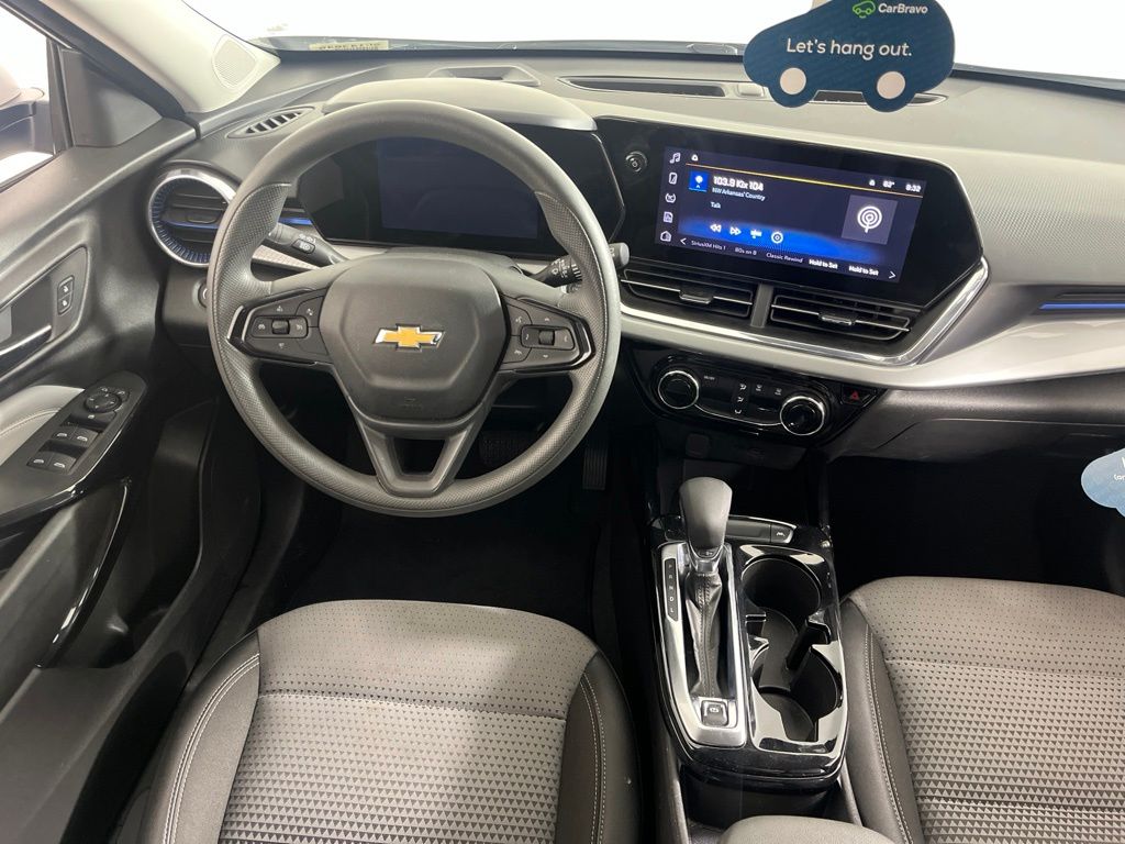 Thumbnail: 2025 Chevrolet Trax - 2