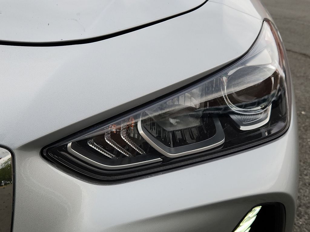 Thumbnail: 2019 Genesis G70 - 9