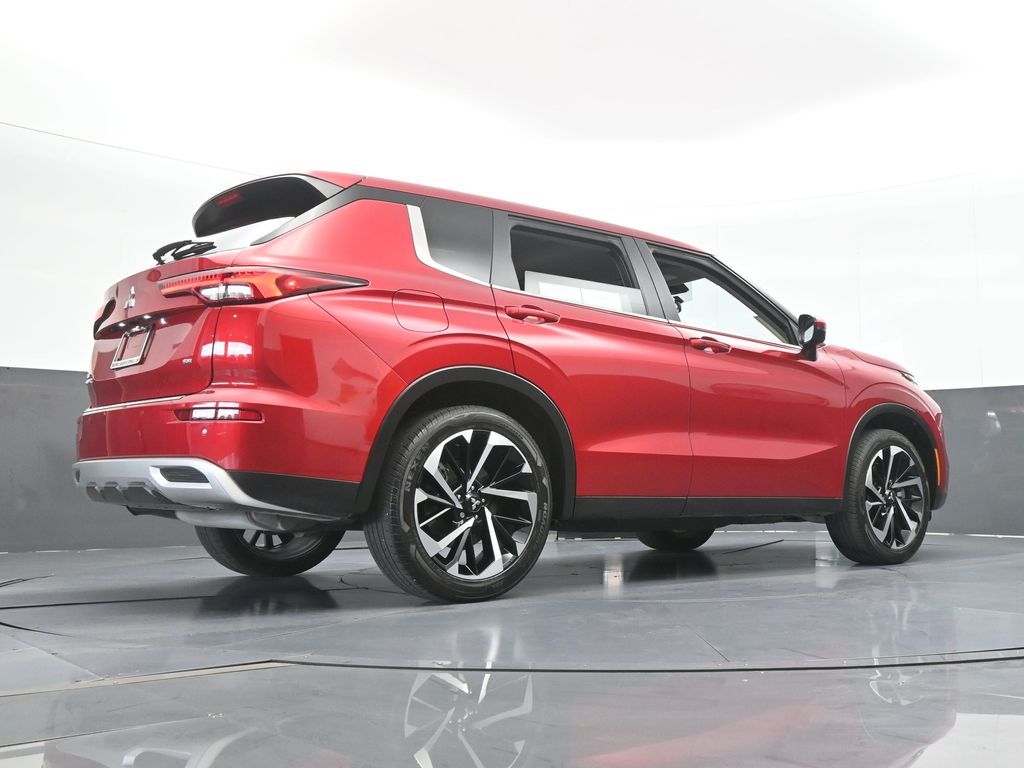Used 2024 Red Mitsubishi SE Black Edition image 55