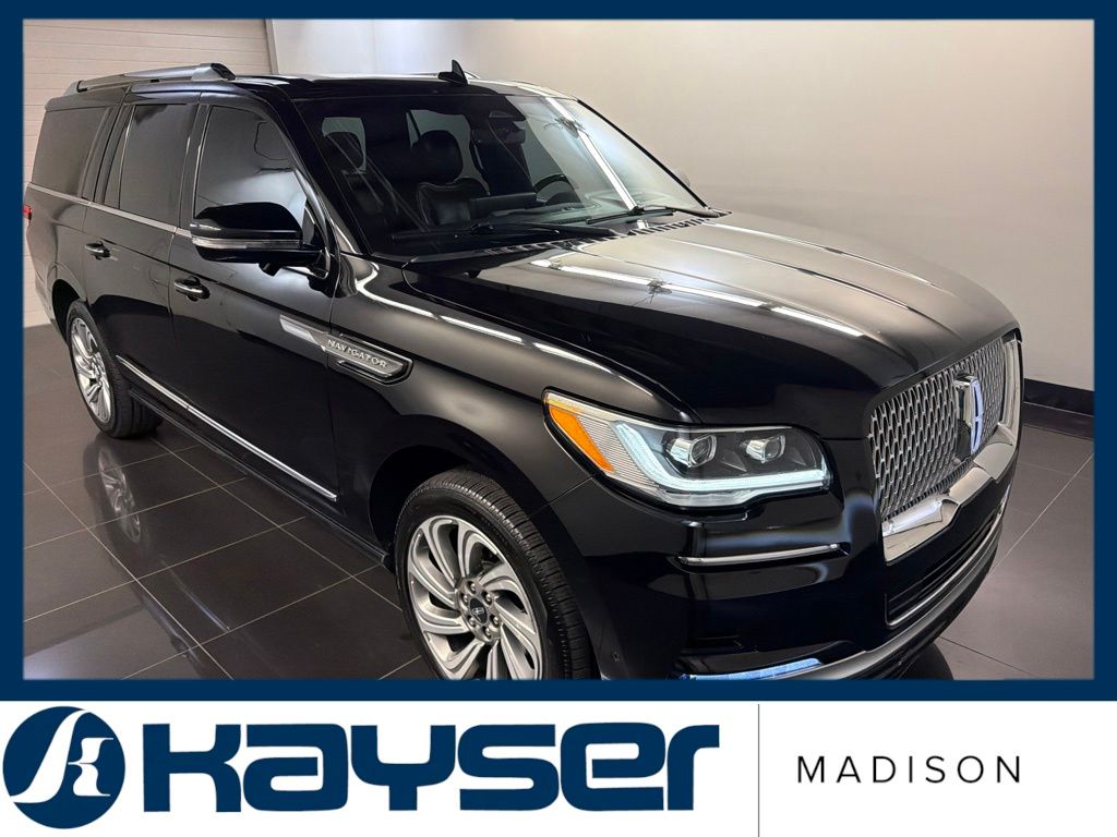 2022 Lincoln Navigator L Reserve
