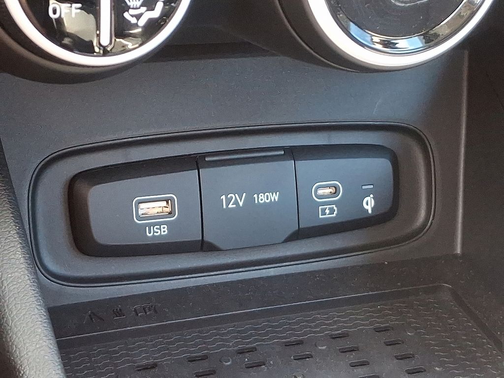 Thumbnail: 2025 Hyundai Venue - 24