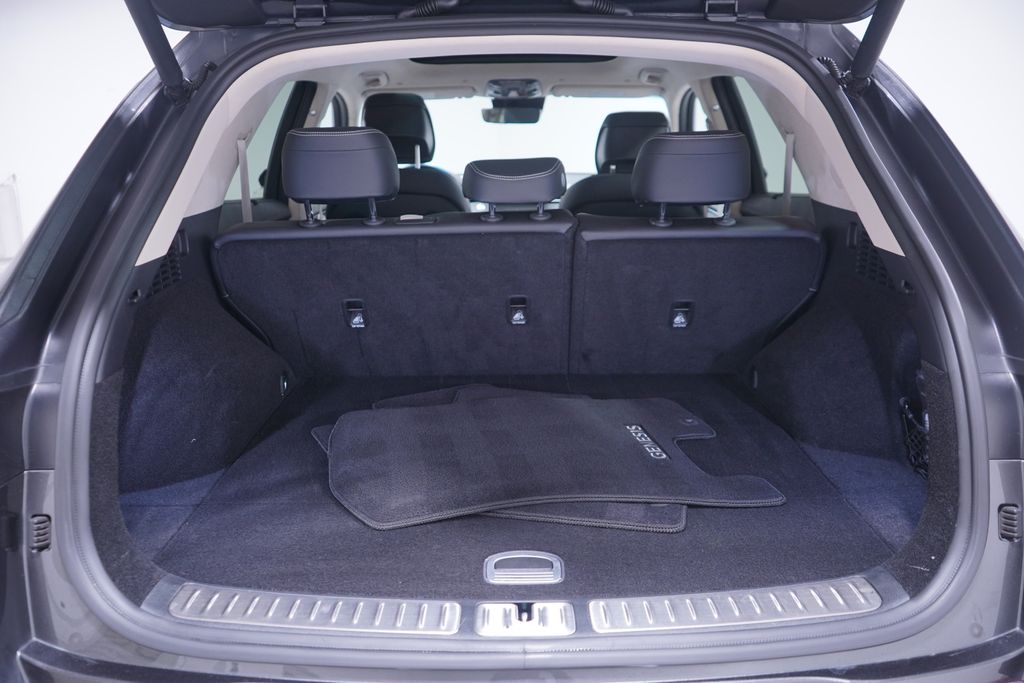 2024 Genesis GV70  23