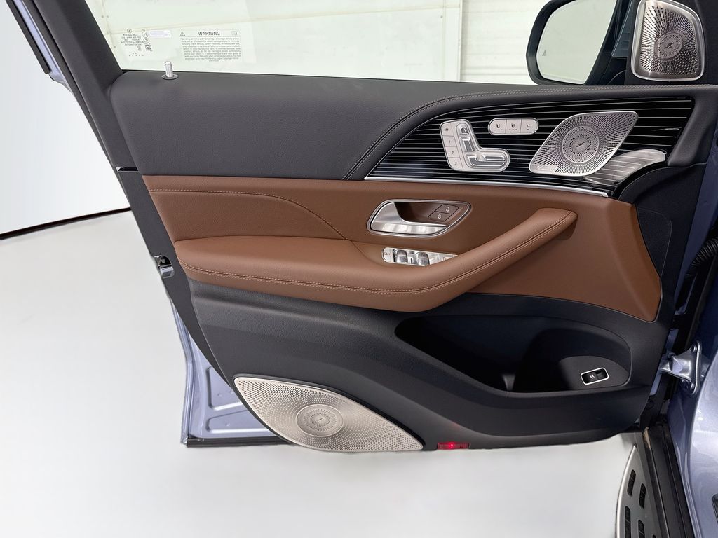 Thumbnail: 2026 Mercedes-Benz GLS - 23