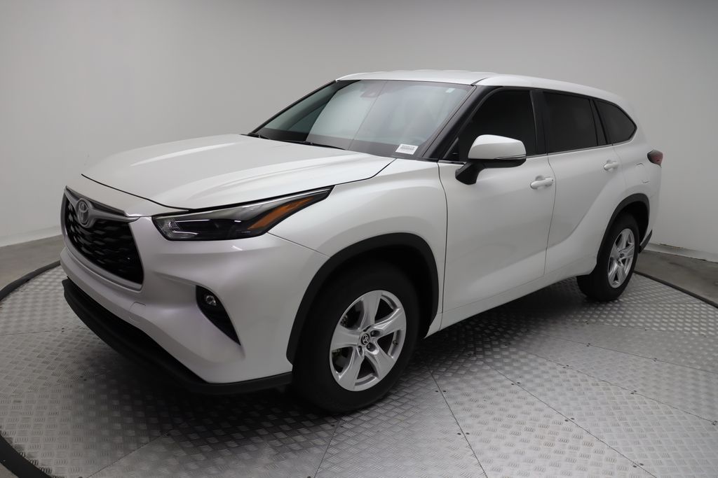 2024 Toyota Highlander LE -
                West Palm Beach, FL