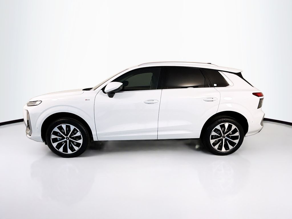 Thumbnail: 2026 Audi Q3 - 8