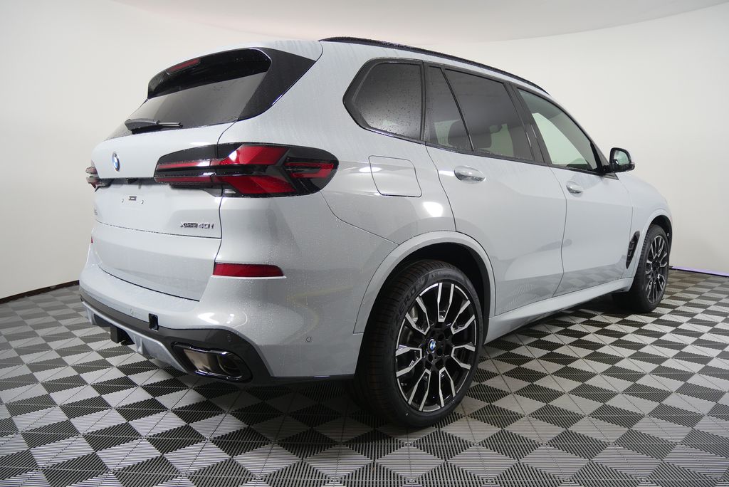 Thumbnail: 2026 BMW X5 - 3