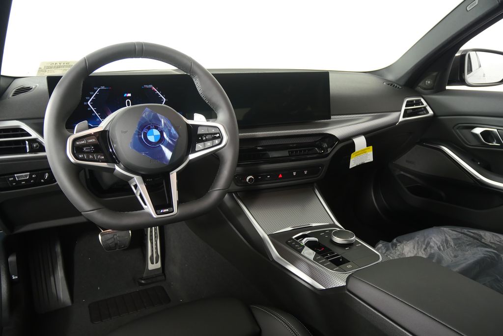 Thumbnail: 2025 BMW 3 Series - 18