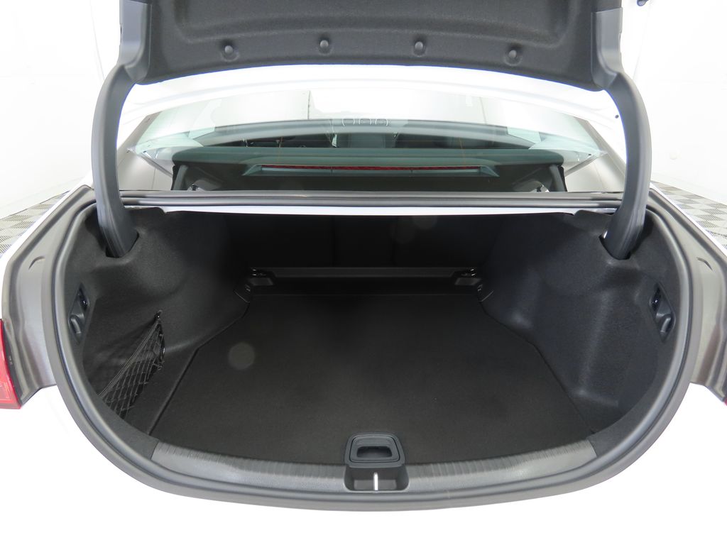 Thumbnail: 2025 Mercedes-Benz C-Class - 28