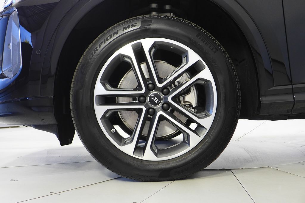 Thumbnail: 2025 Audi Q5 - 5