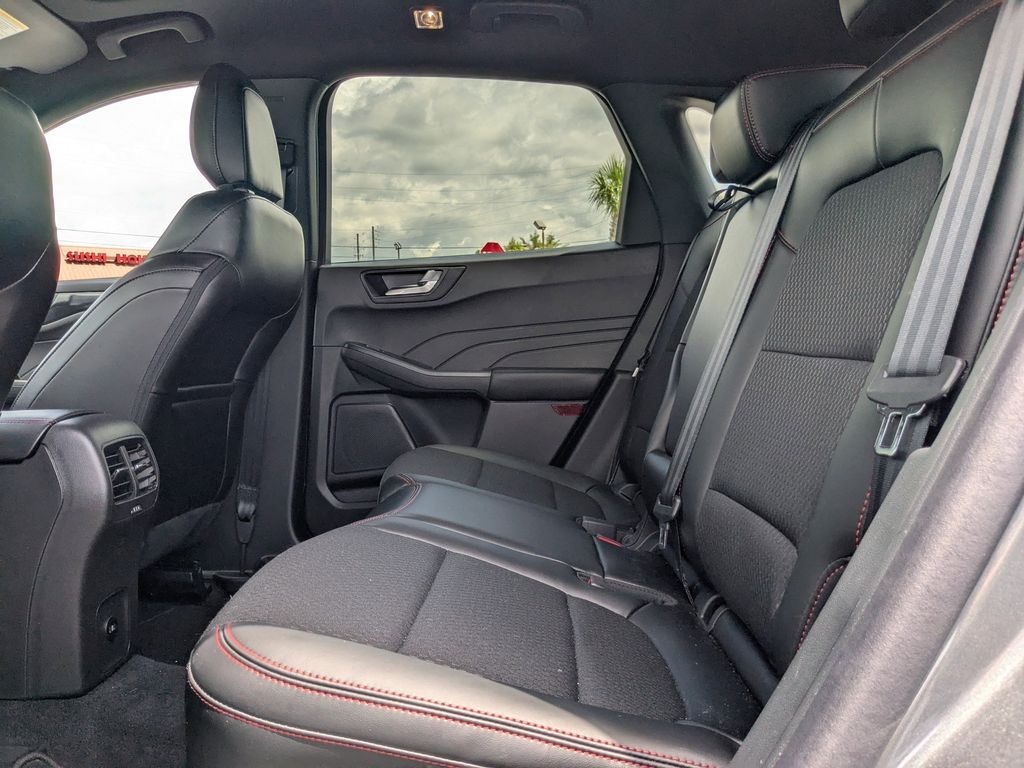 2025 Ford Escape ST-Line Select
