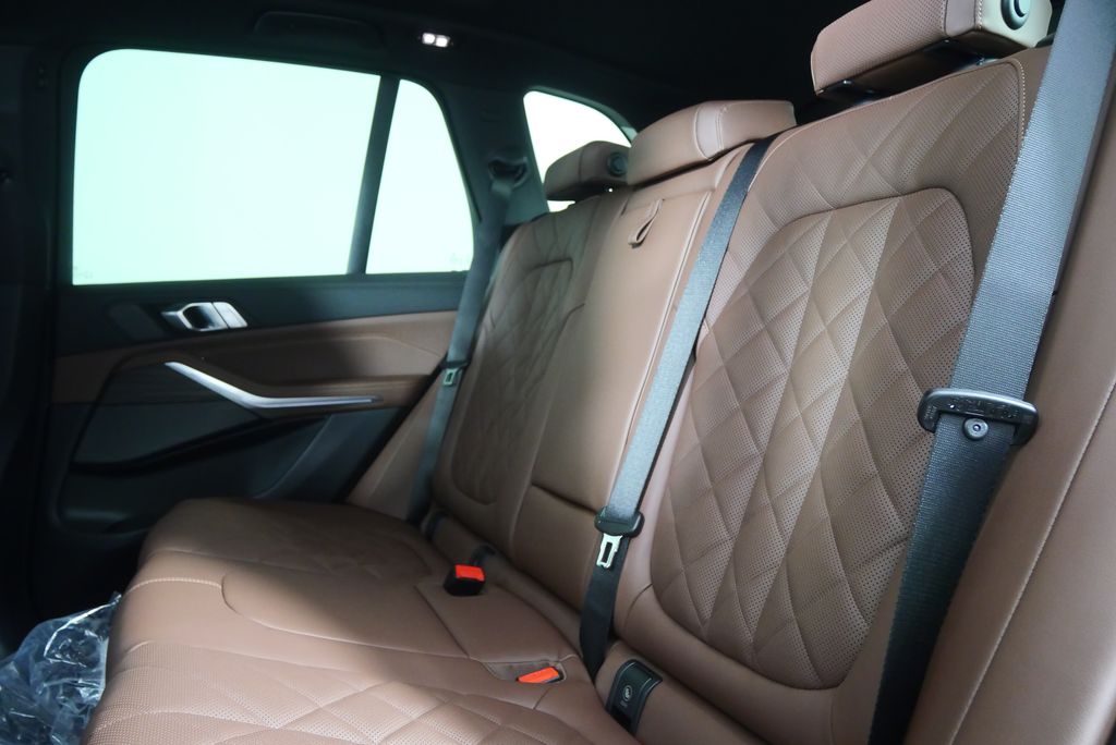 Thumbnail: 2026 BMW X5 - 16