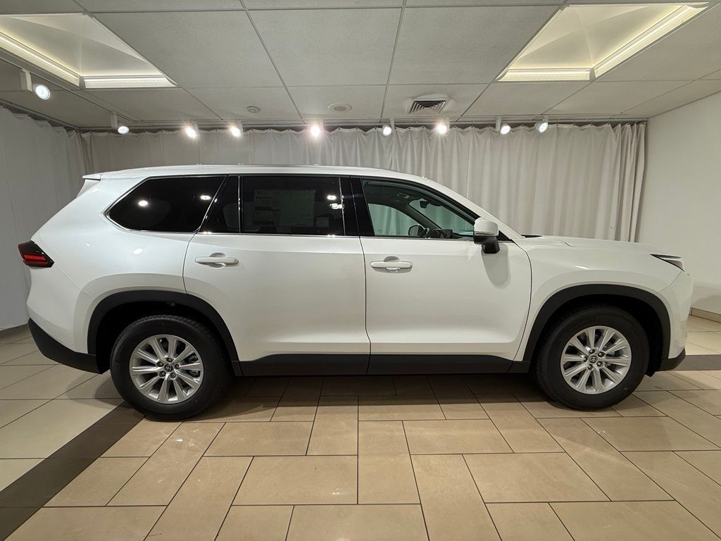 Thumbnail: 2026 Toyota Grand Highlander - 6