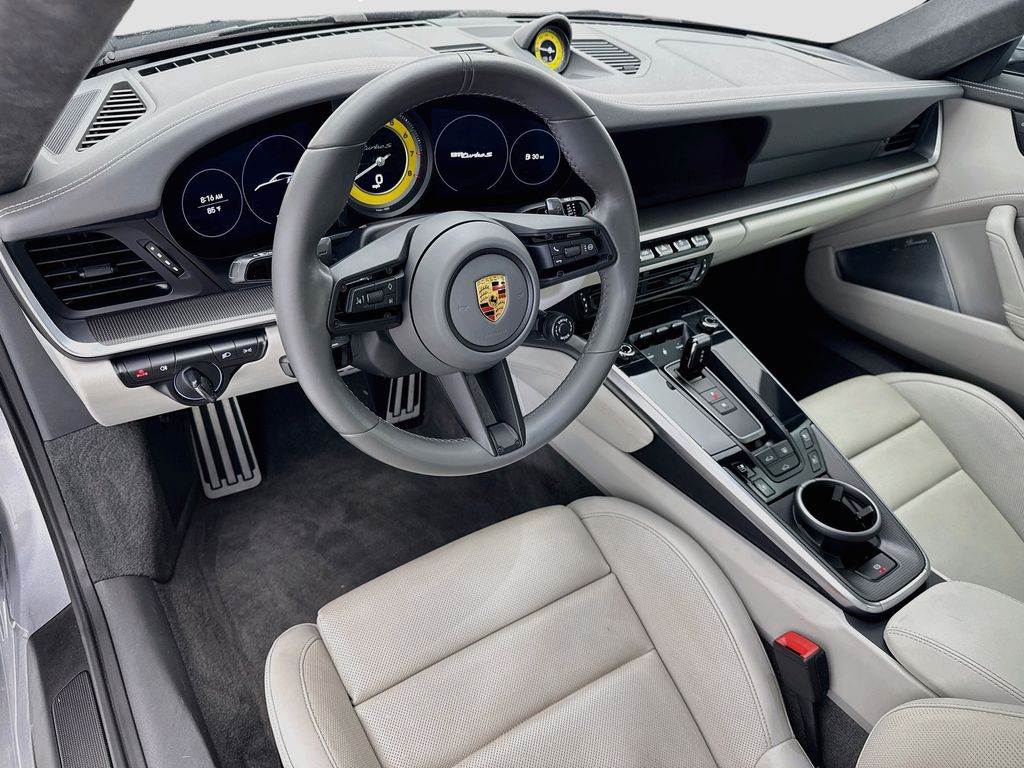 Thumbnail: 2022 Porsche 911 - 4