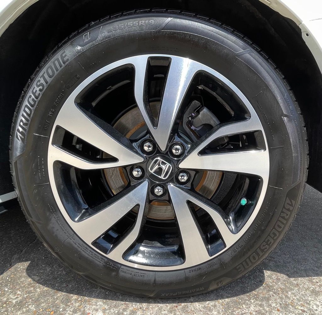 2018 Honda Odyssey Elite White at Community Honda