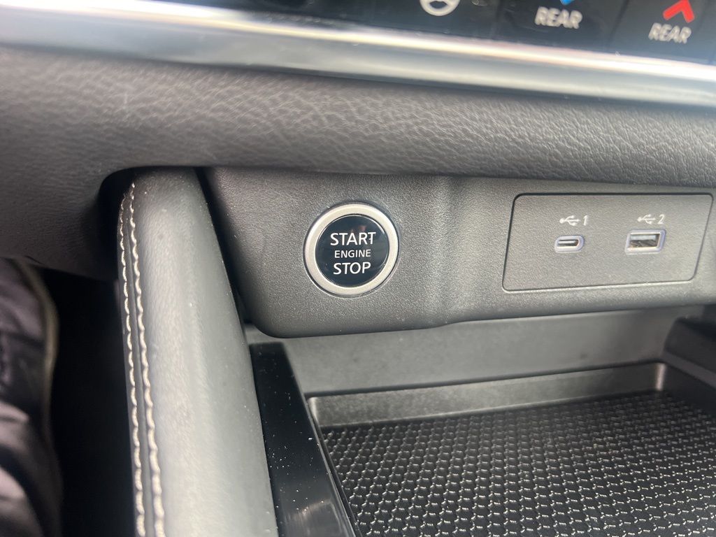 2021 Nissan Rogue SL photo