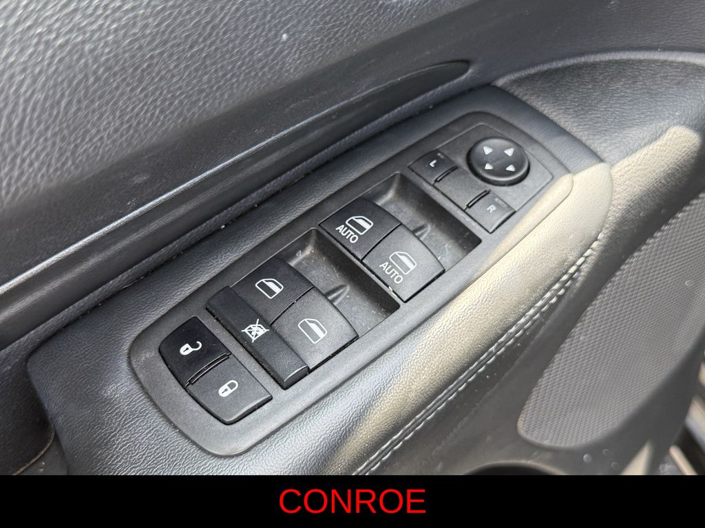 2022 Dodge Durango SXT - 10