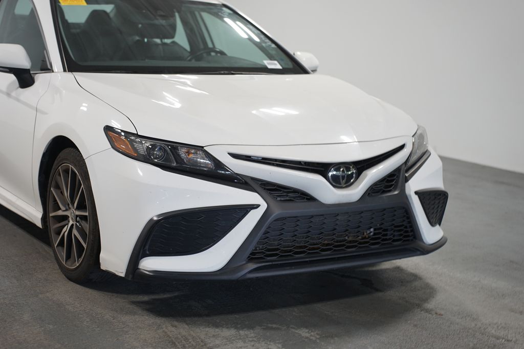 Thumbnail: 2022 Toyota Camry - 4