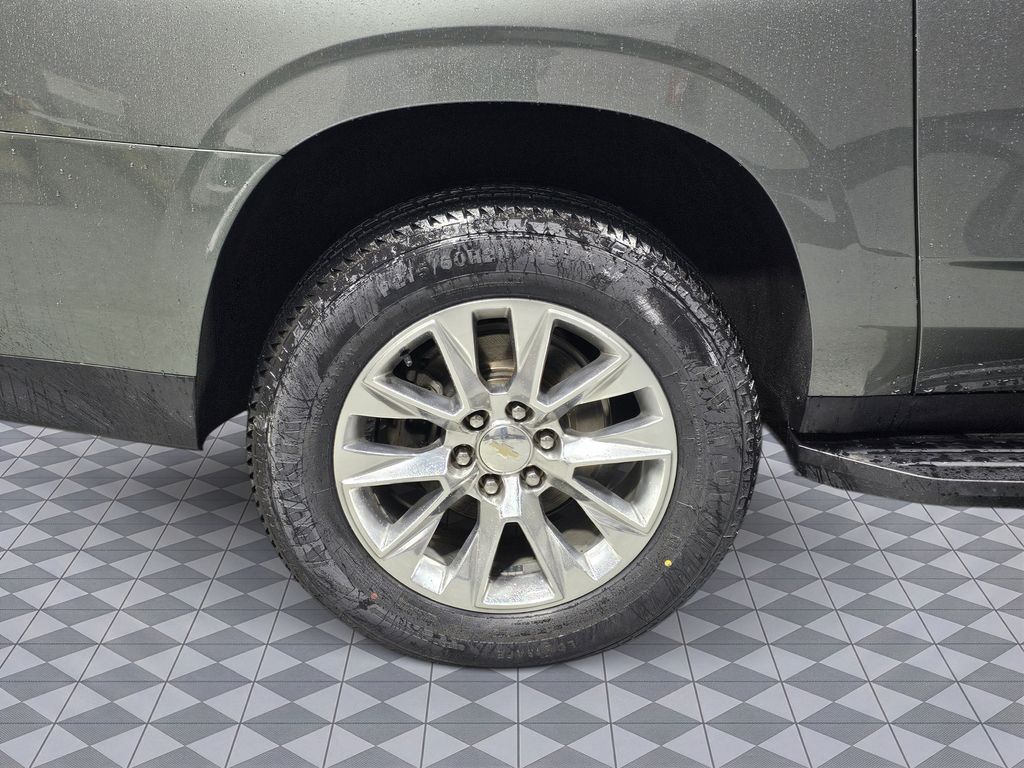 Used 2023  Chevrolet Premier image 9