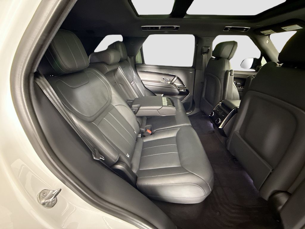 Thumbnail: 2023 Land Rover Range Rover Sport - 23