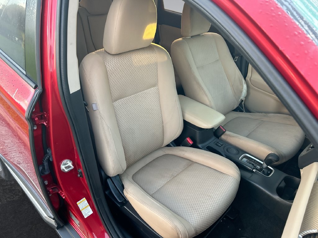 Thumbnail: 2016 Mitsubishi Outlander - 29