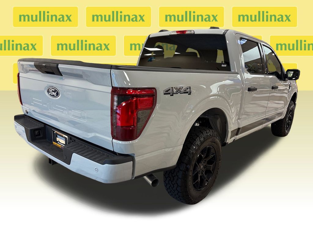 New 2026 White Ford XLT image 4
