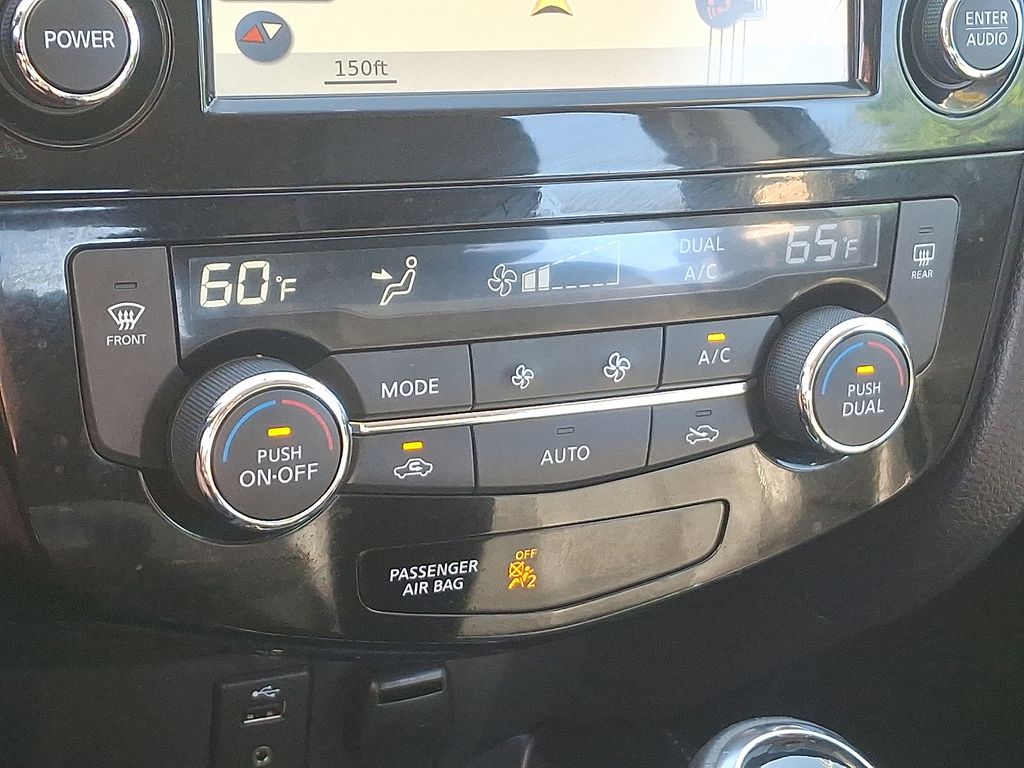 2018 Nissan Rogue Sport SL 16