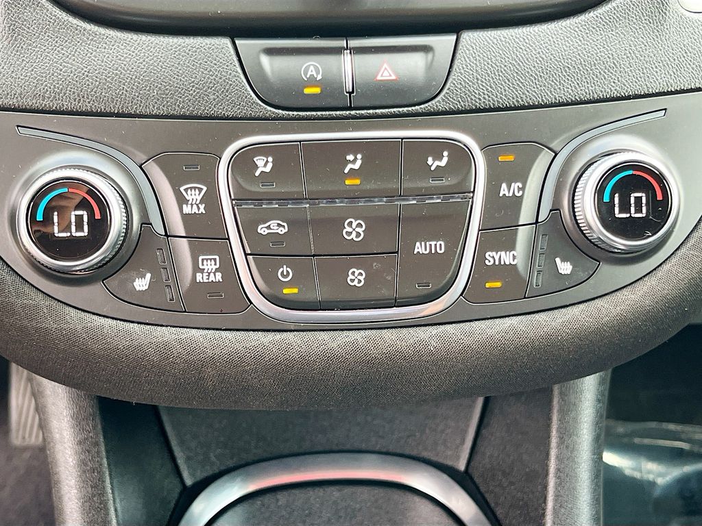 2022 Chevrolet Malibu LT Black at Legacy Ford