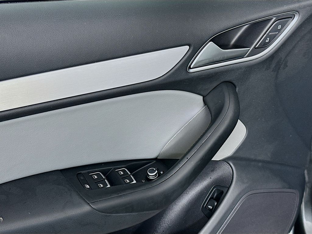 Thumbnail: 2018 Audi Q3 - 17