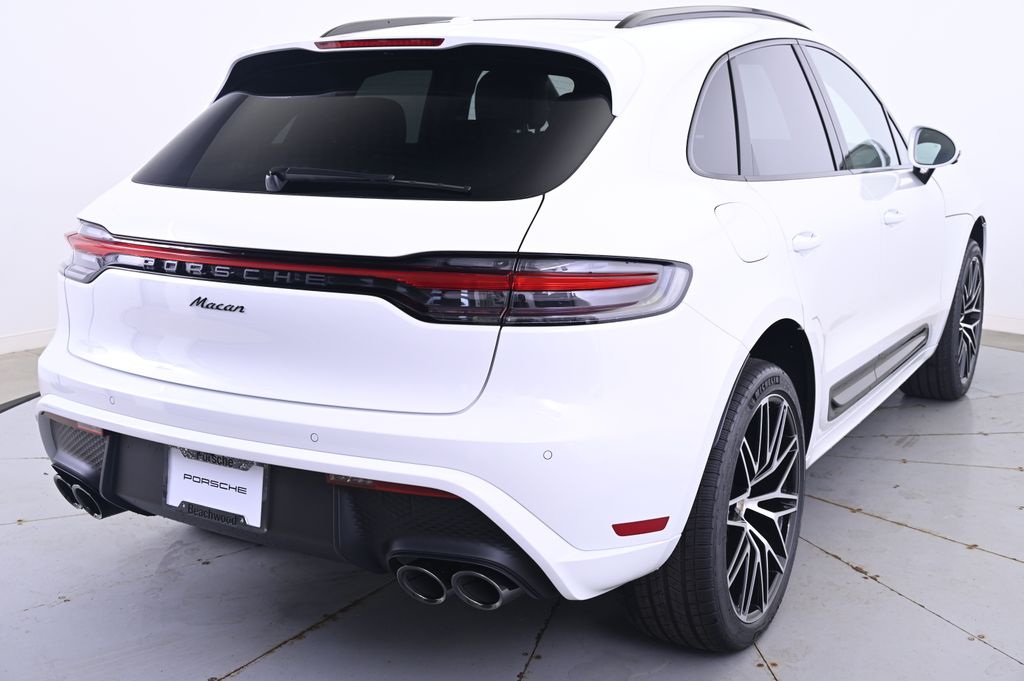 Thumbnail: 2026 Porsche Macan - 7