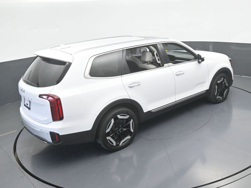 Used 2024 Glacial White Pearl Kia S image 51
