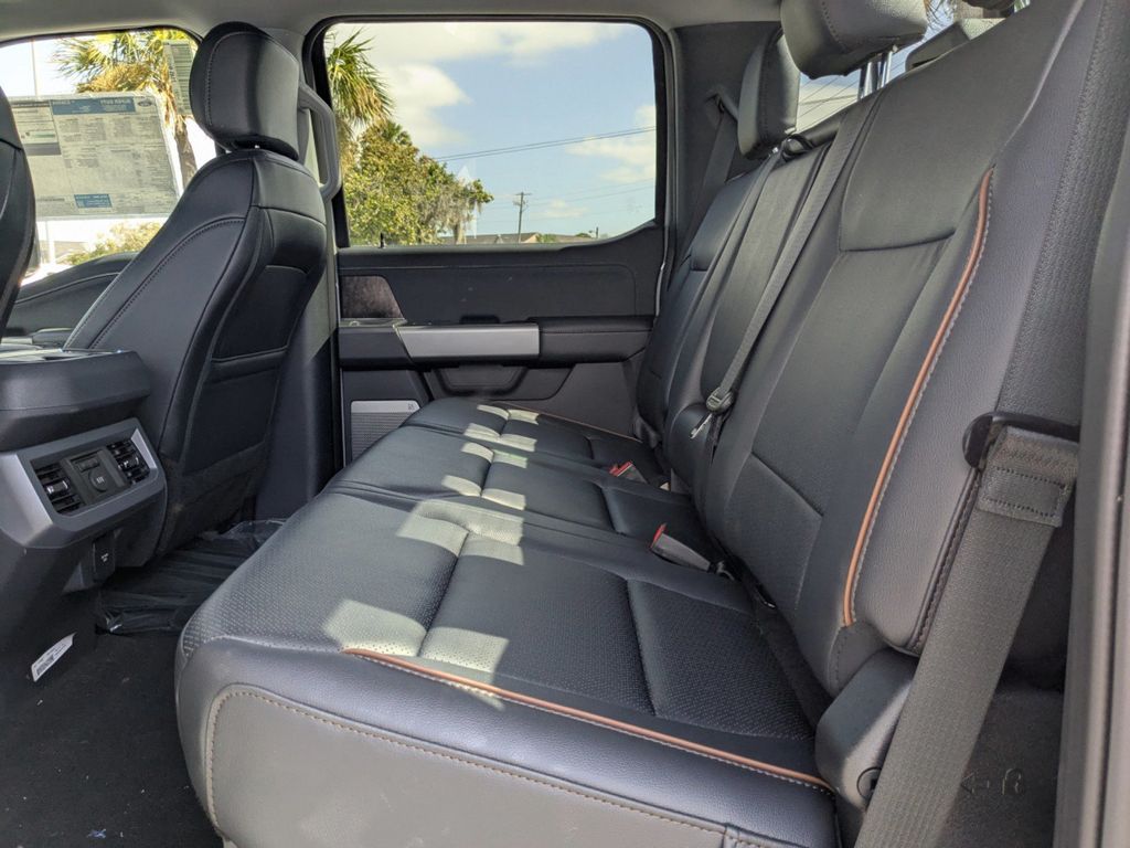 2026 Ford Super Duty F-350 SRW LARIAT