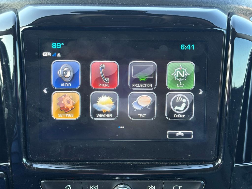 2019 Chevrolet Traverse 3LT Silver at North Houston Mitsubishi