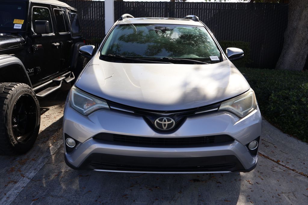 Thumbnail: 2017 Toyota RAV4 - 5