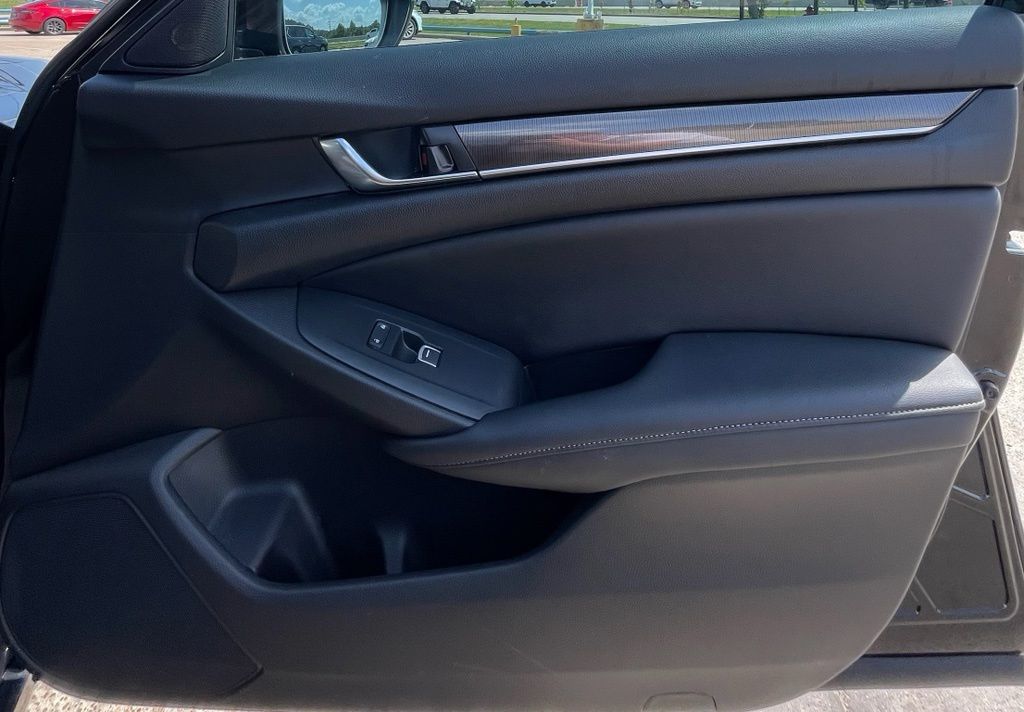 2020 Honda Accord Sport 2.0T Black at DeMontrond Auto Country